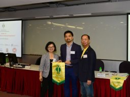 Souvenir_Presentation_to_Mr_Andy_Luk-1