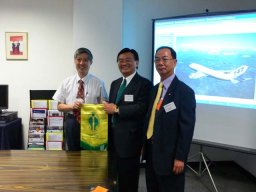HAECO / Mr. Fred Kwan, Chairman of ITP, and Dr Den